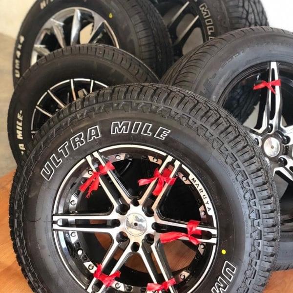 215/75/R15 - UM 4X4 A/T ( Tubeless 100 S Car Tyre )