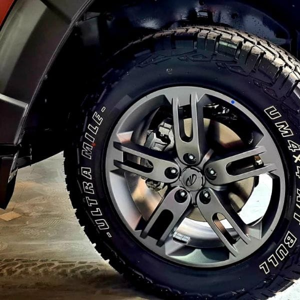 265/65/R17 - UM 4X4 AT BULL ( Tubeless 110 T Car Tyre )