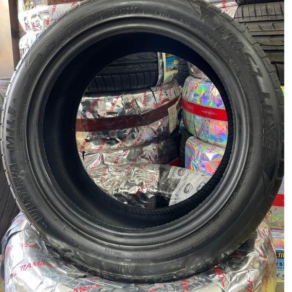 225/45/R18 - UM S7 LUXE RFT ( Tubeless 95 W Car Tyre )