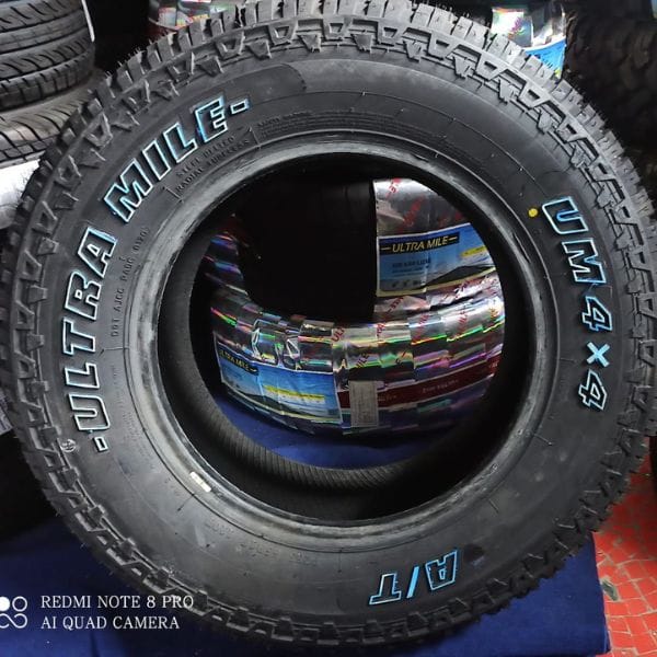 235/75/R15 - UM 4X4 A/T ( Tubeless 105 S Car Tyre )